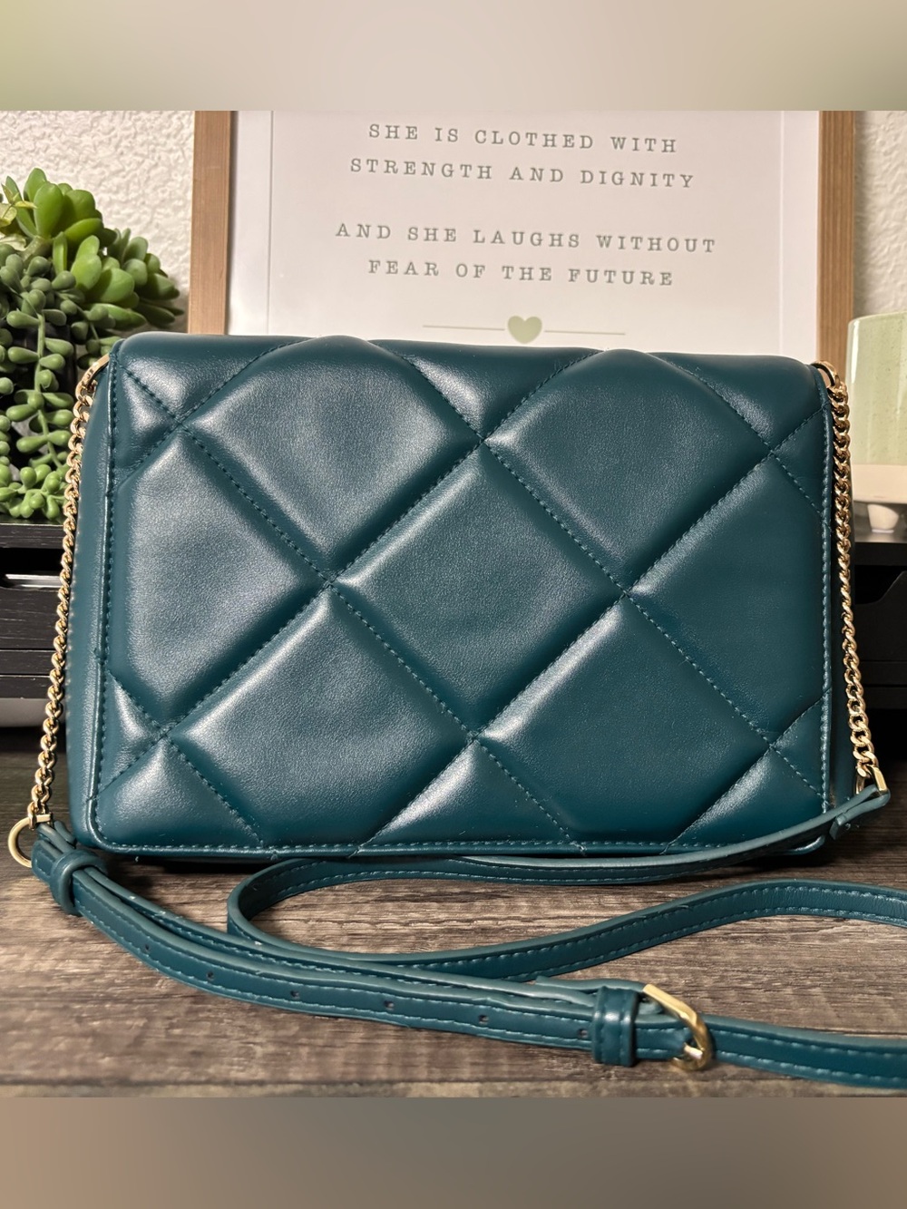 Diamond Quilted Teal Shoulder / Crossbody Bag with Gold Chain